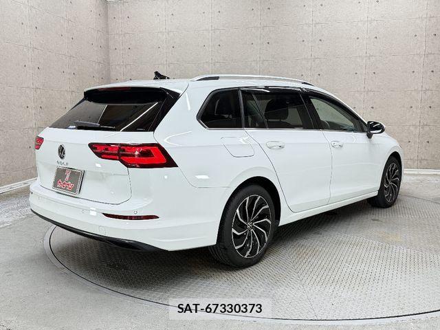 VolksWagen GOLF VARIANT 2023-09 8882976-1
