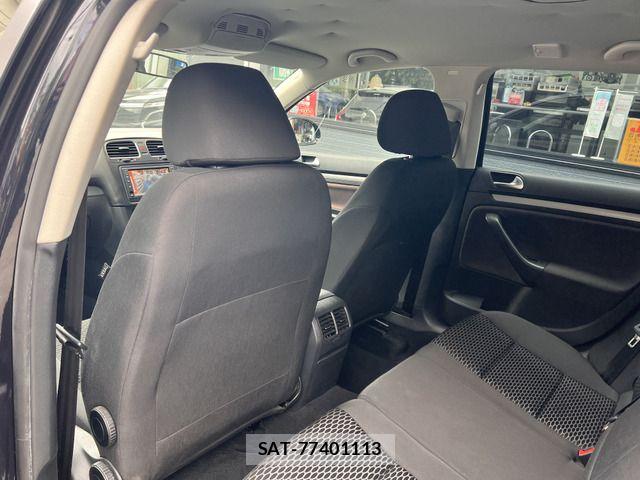 VolksWagen GOLF VARIANT 2011-09 8882980-13