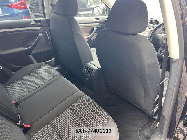 VolksWagen GOLF VARIANT 2011-09 8882980-17