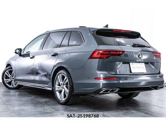 VolksWagen GOLF VARIANT 2023-12 8882978-8