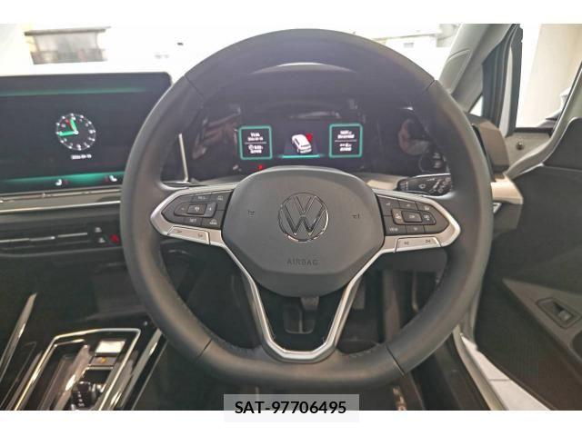 VolksWagen GOLF VARIANT 2026-05 8884615-16