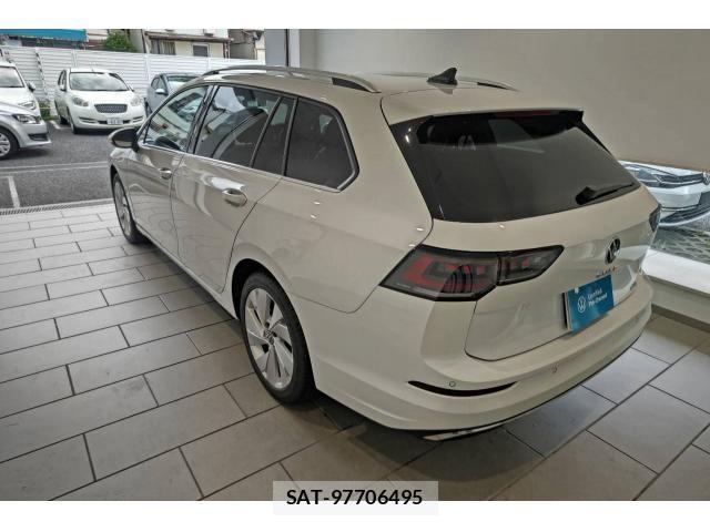 VolksWagen GOLF VARIANT 2026-05 8884615-4