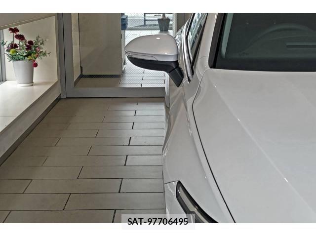 VolksWagen GOLF VARIANT 2026-05 8884615-8