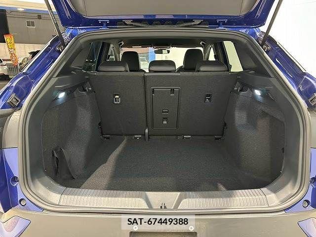 VolksWagen ID.4 2023-12 840472-10