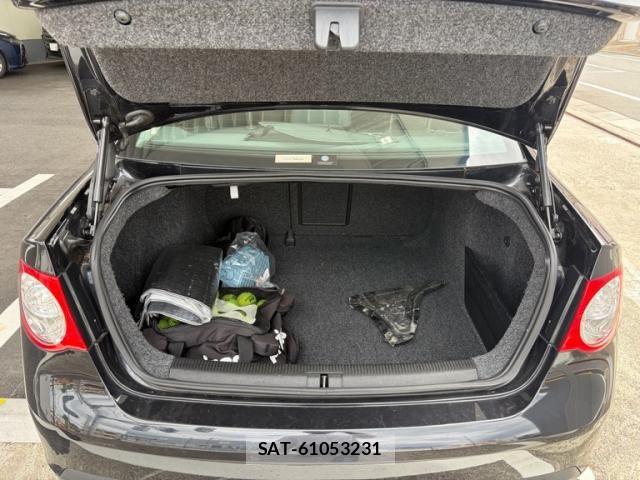 VolksWagen JETTA 2007-09 8372385-14