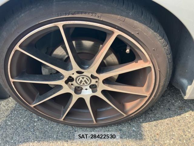 VolksWagen NEW BEETLE 2008-03 8102726-12