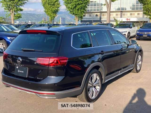 VolksWagen PASSAT ALLTRACK 2024-09 6678782-3
