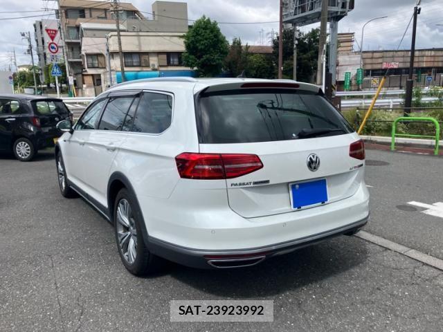 VolksWagen PASSAT ALLTRACK 2020-03 8564097-3
