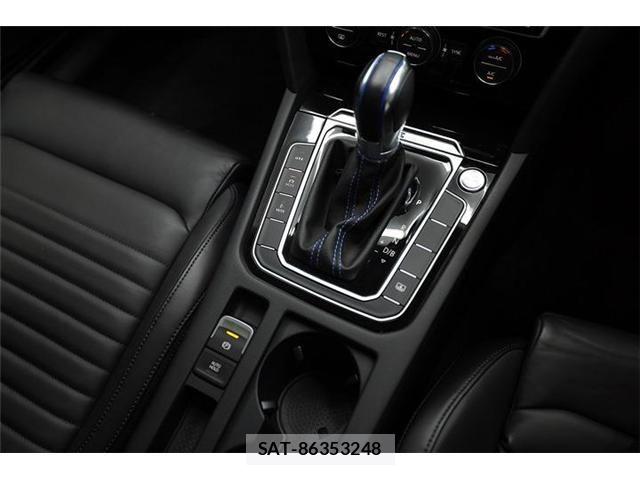 VolksWagen PASSAT 2016-06 7730724-26