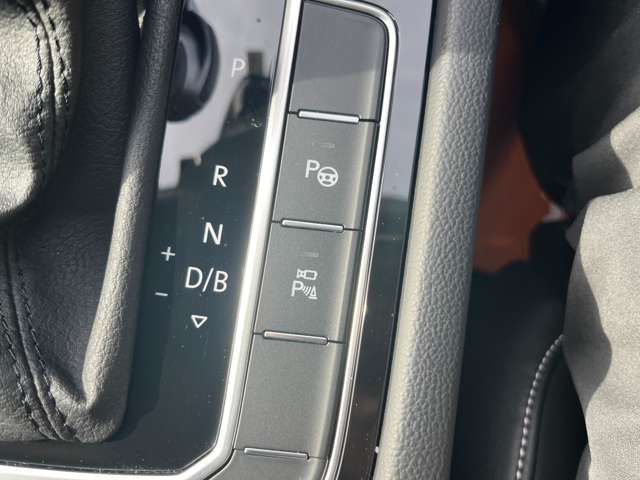 VolksWagen PASSAT 2022-06 467215-7