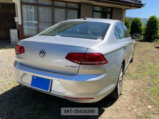 VolksWagen PASSAT 2015-09 7227118-5