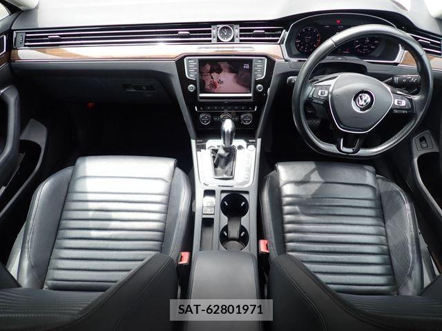 VolksWagen PASSAT 2017-06 7730726-17