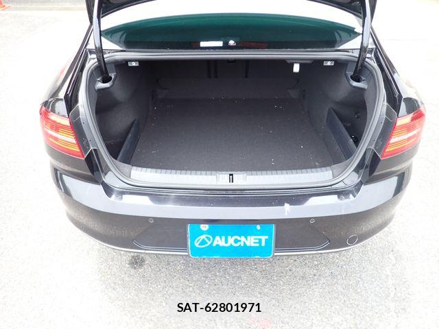 VolksWagen PASSAT 2017-06 7730726-23