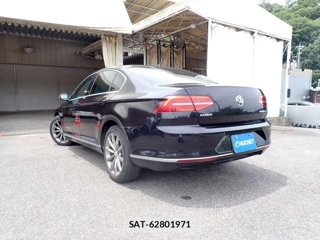 VolksWagen PASSAT 2017-06 7730726-2