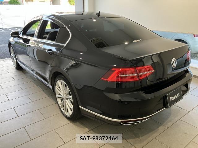 VolksWagen PASSAT 2017-03 7730725-16