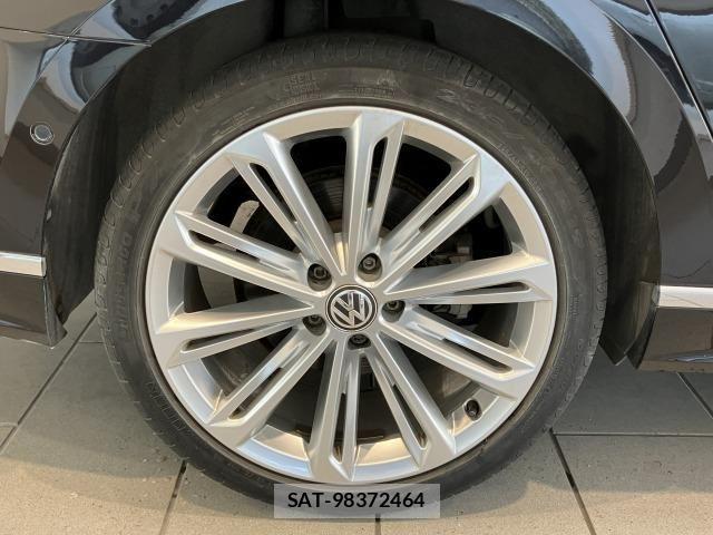 VolksWagen PASSAT 2017-03 7730725-18