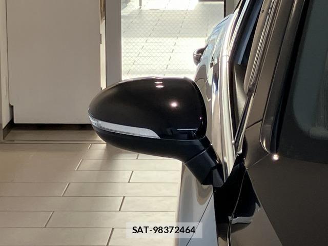 VolksWagen PASSAT 2017-03 7730725-29