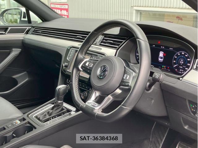 VolksWagen PASSAT 2017-10 7981571-16