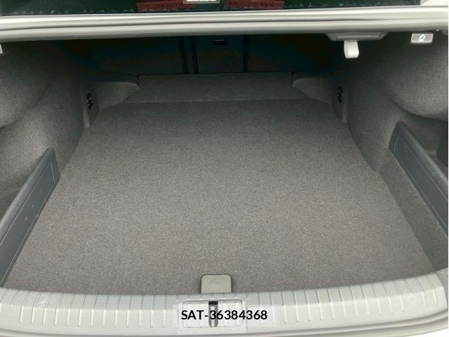 VolksWagen PASSAT 2017-10 7981571-18
