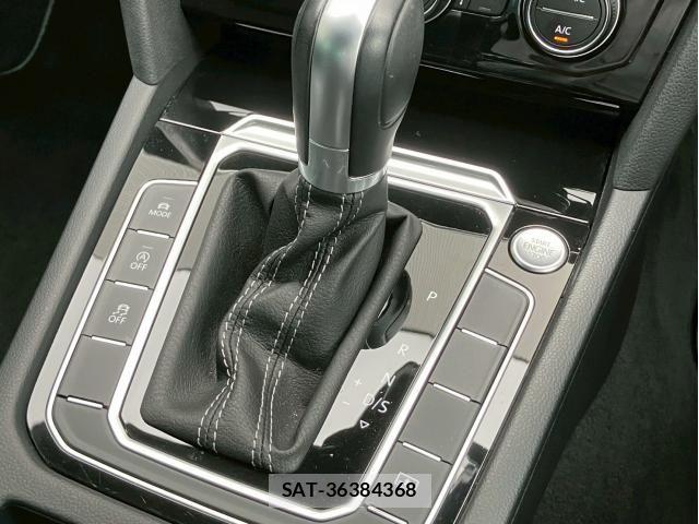 VolksWagen PASSAT 2017-10 7981571-22