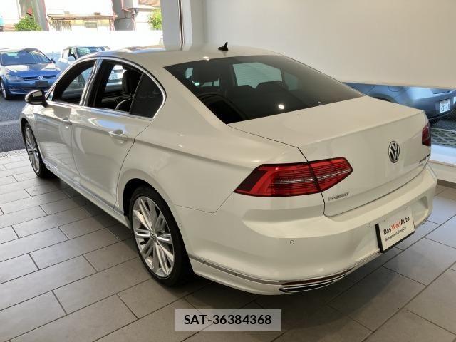 VolksWagen PASSAT 2017-10 7981571-28