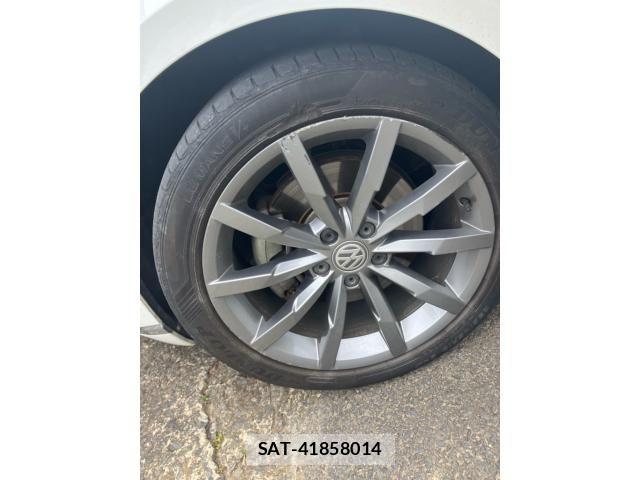 VolksWagen PASSAT 2017-10 8039188-9