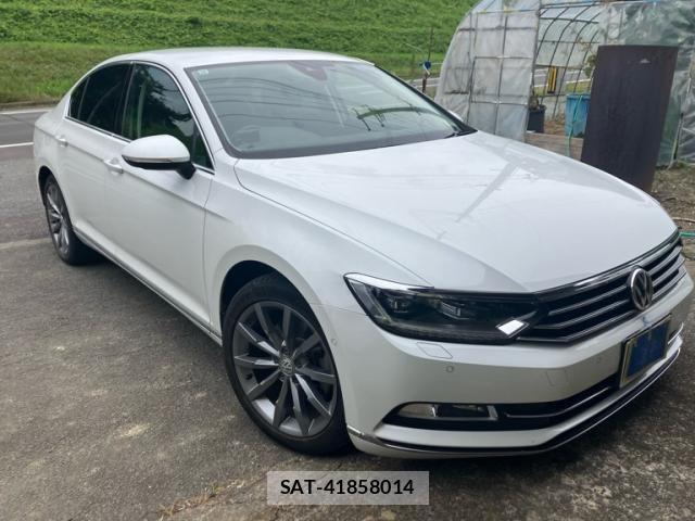 VolksWagen PASSAT 2017-10 8039188-1