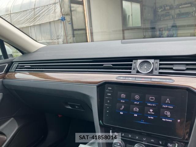 VolksWagen PASSAT 2017-10 8039188-23