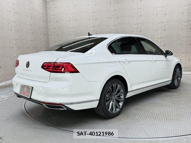 VolksWagen PASSAT 2022-02 8159522-1