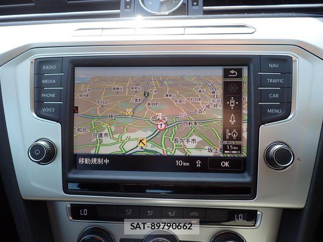 VolksWagen PASSAT 2015-08 8318089-11