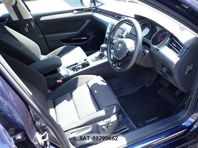VolksWagen PASSAT 2015-08 8318089-1