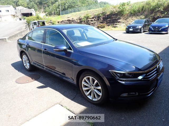 VolksWagen PASSAT 2015-08 8318089-3