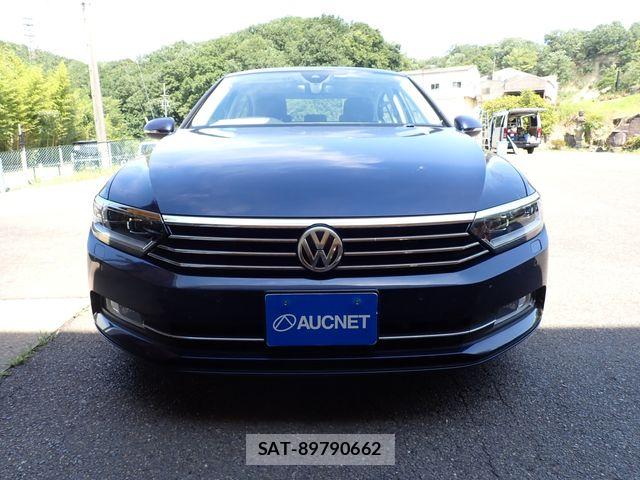 VolksWagen PASSAT 2015-08 8318089-4
