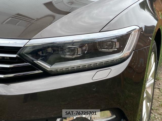 VolksWagen PASSAT 2016-06 8439107-9