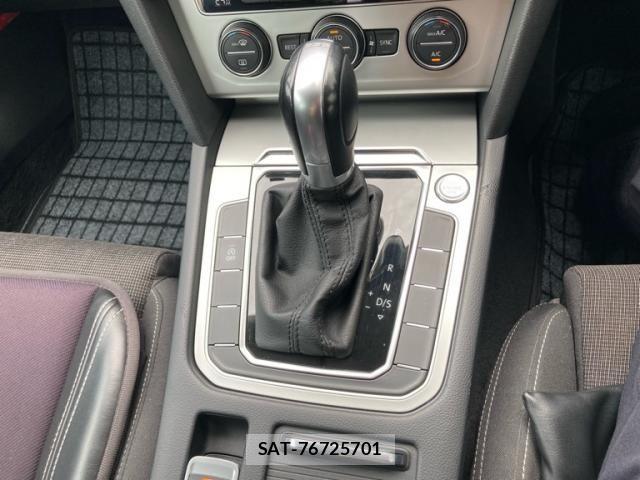 VolksWagen PASSAT 2016-06 8439107-26