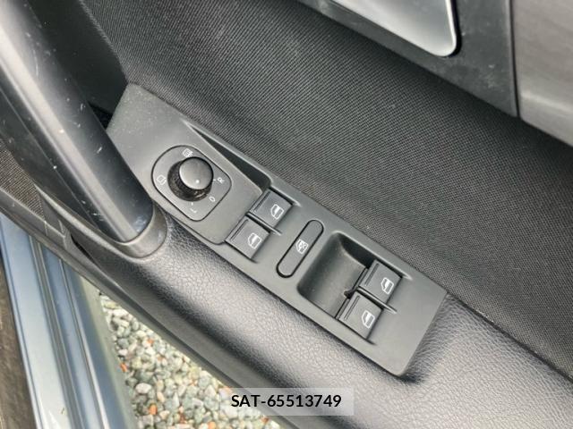 VolksWagen PASSAT 2011-11 8629757-10