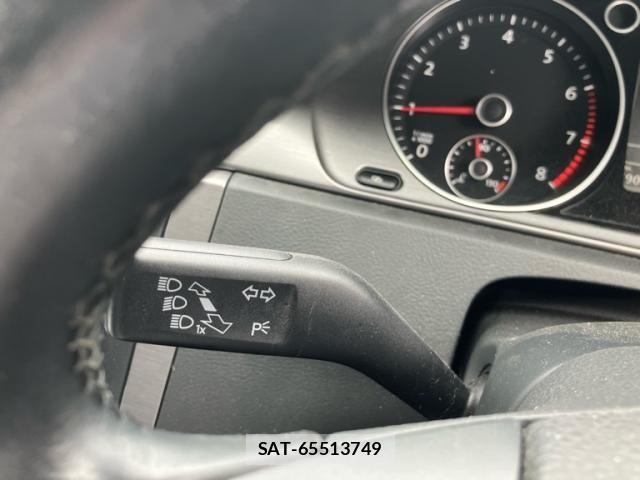 VolksWagen PASSAT 2011-11 8629757-20