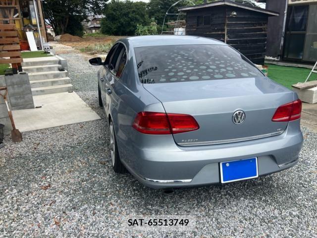 VolksWagen PASSAT 2011-11 8629757-5