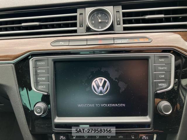 VolksWagen PASSAT 2016-02 8662414-15