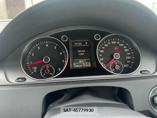 VolksWagen PASSAT VARIANT 2011-07 1143829-12