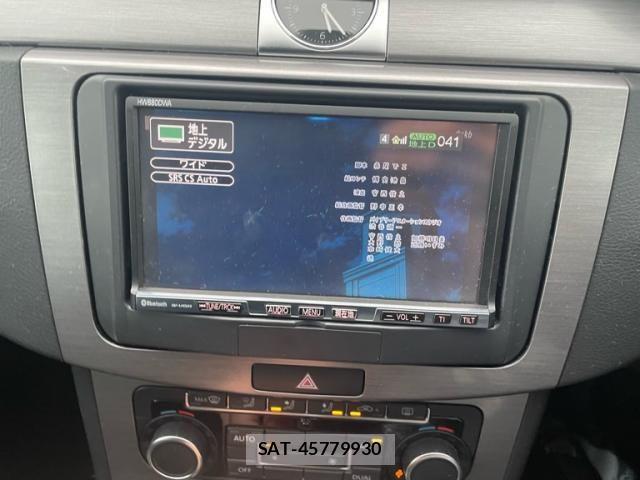 VolksWagen PASSAT VARIANT 2011-07 1143829-16
