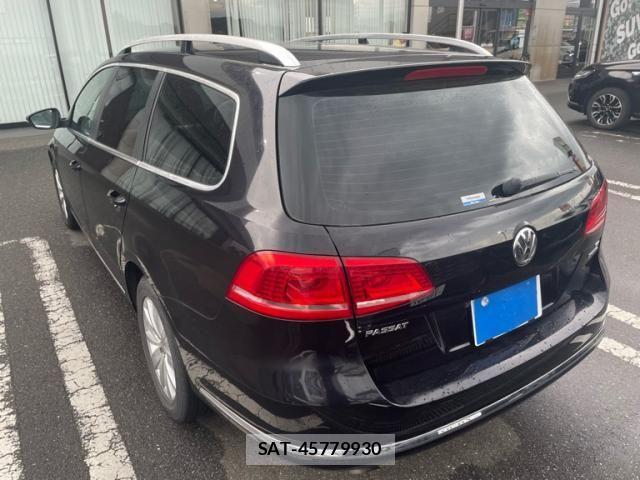VolksWagen PASSAT VARIANT 2011-07 1143829-2