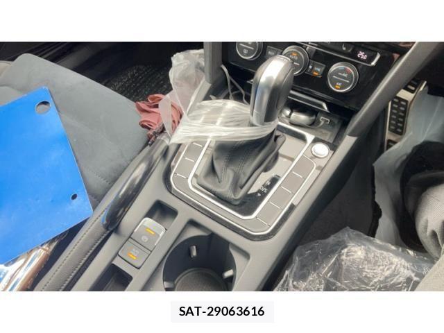 VolksWagen PASSAT VARIANT 2018-02 4604549-19