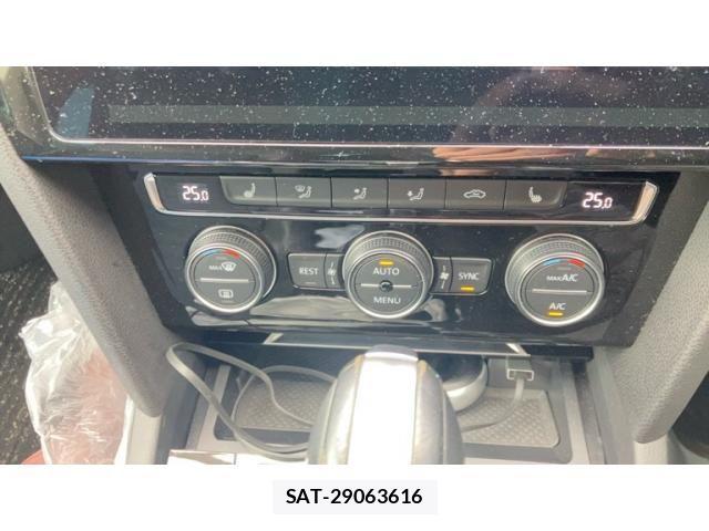 VolksWagen PASSAT VARIANT 2018-02 4604549-20