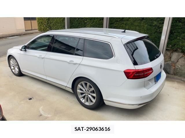 VolksWagen PASSAT VARIANT 2018-02 4604549-3