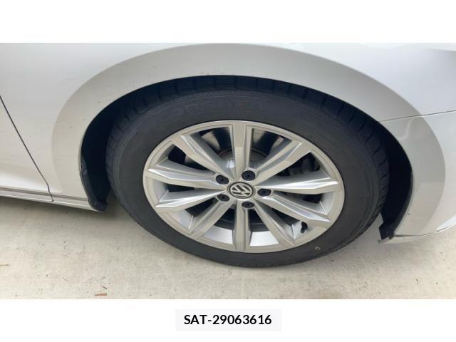 VolksWagen PASSAT VARIANT 2018-02 4604549-7