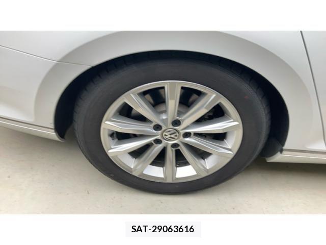 VolksWagen PASSAT VARIANT 2018-02 4604549-8