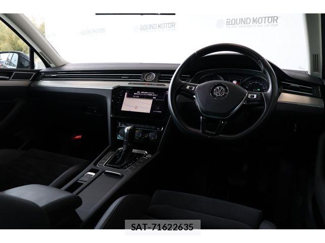 VolksWagen PASSAT VARIANT 2018-05 6266379-1