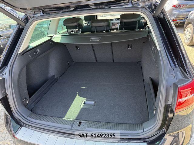 VolksWagen PASSAT VARIANT 2015-08 6615708-13
