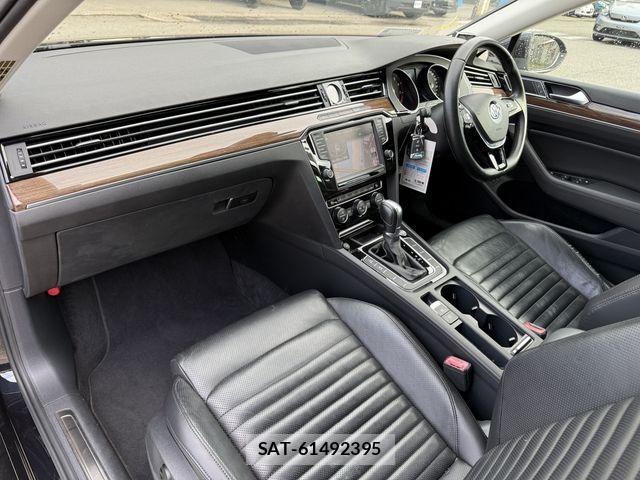 VolksWagen PASSAT VARIANT 2015-08 6615708-1